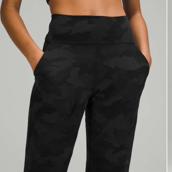 Lululemon Align Jogger 28" - Picture 3 of 10
